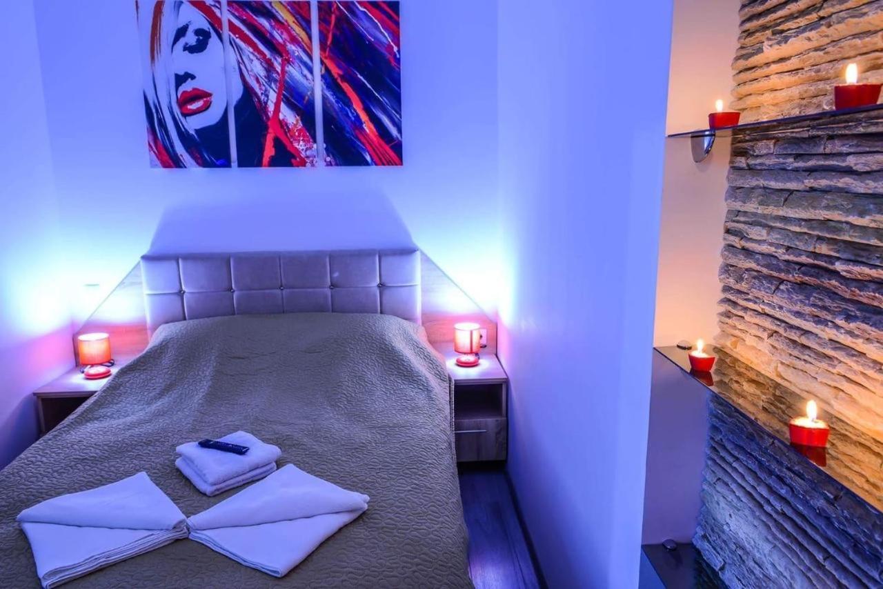 Mary Apartment Old Town Брашов Екстер'єр фото
