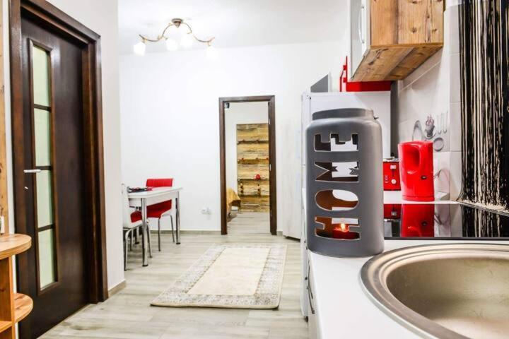 Mary Apartment Old Town Брашов Екстер'єр фото